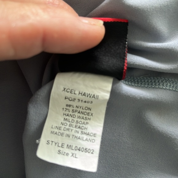 EXCEL Men’s Rashguard EUC - Picture 8 of 8